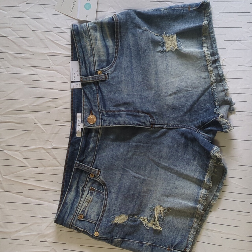 Super cute summer denim shorts distressed 32 NWT STS Blue